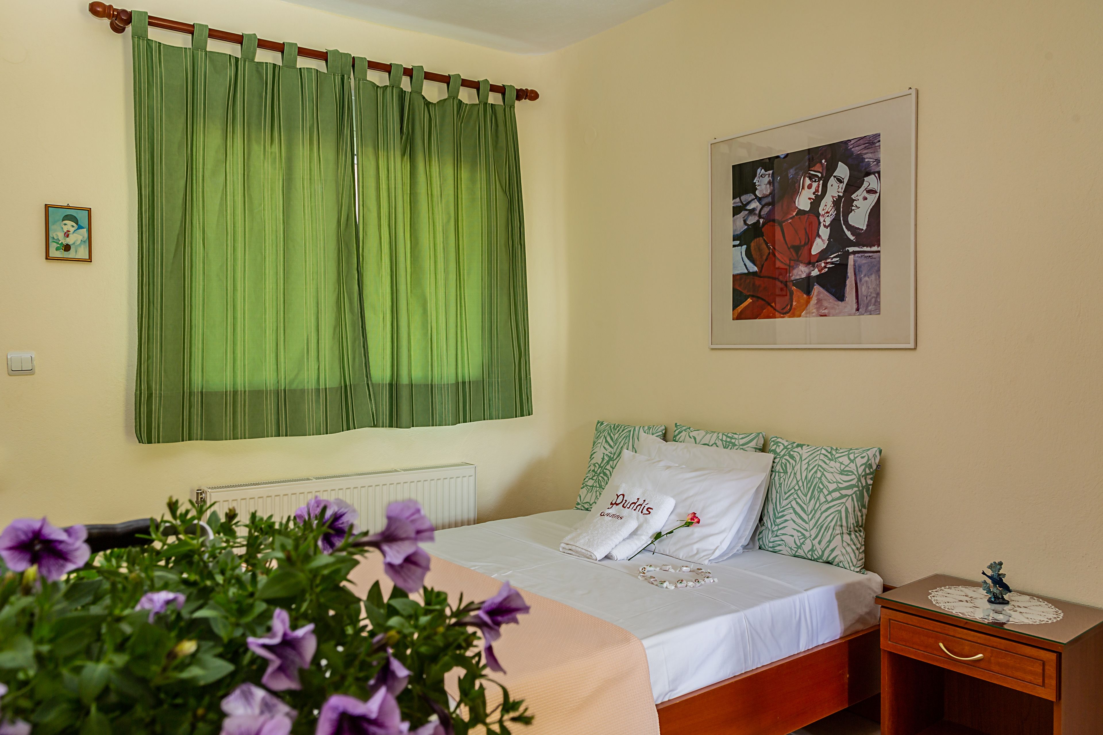 Triple Room, Multiple Beds, Non Smoking, Sea View | Iron/ironing board, rollaway beds (surcharge), WiFi (free), bed sheets
