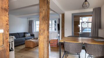 Condo (403) | 1 bedroom, individually decorated, individually furnished