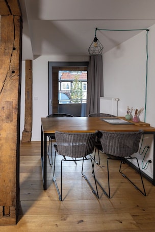 1 habitación, decoración personalizada y muebles diferentes