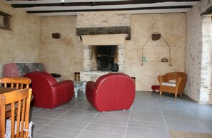 Cottage | Living room - Ecolodge la Belle Verte (Saint-M'Herve)