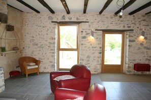 Cottage | Living area - Ecolodge la Belle Verte (Saint-M'Herve)