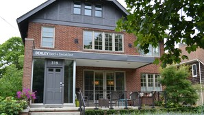 A two-story building with a sign reading "BEXLEY bed + breakfast" and the number 519. - Bexley Bed and Breakfast (Columbus)