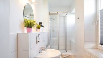 Condo, 1 Bedroom | Pancuran Bilik Mandi