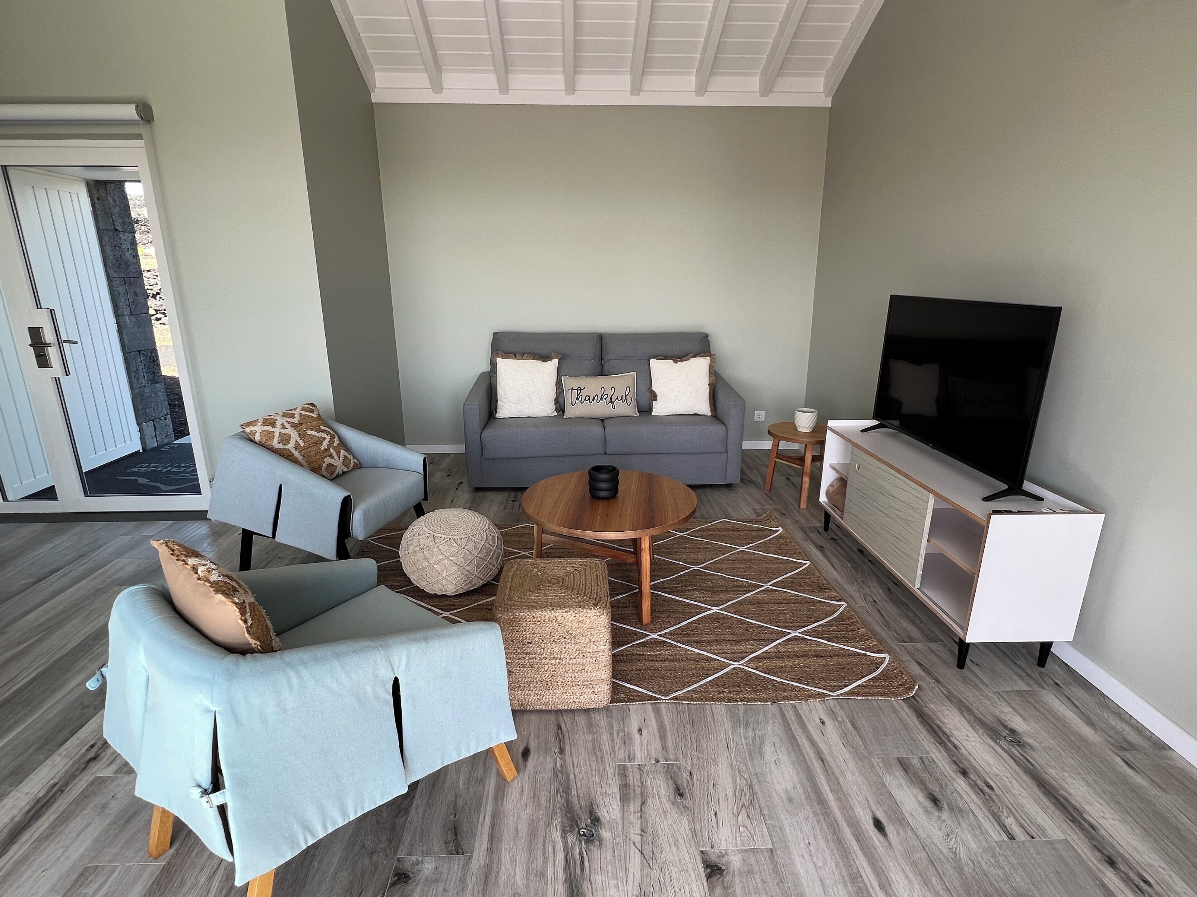 47-inch flat-screen TV with cable channels