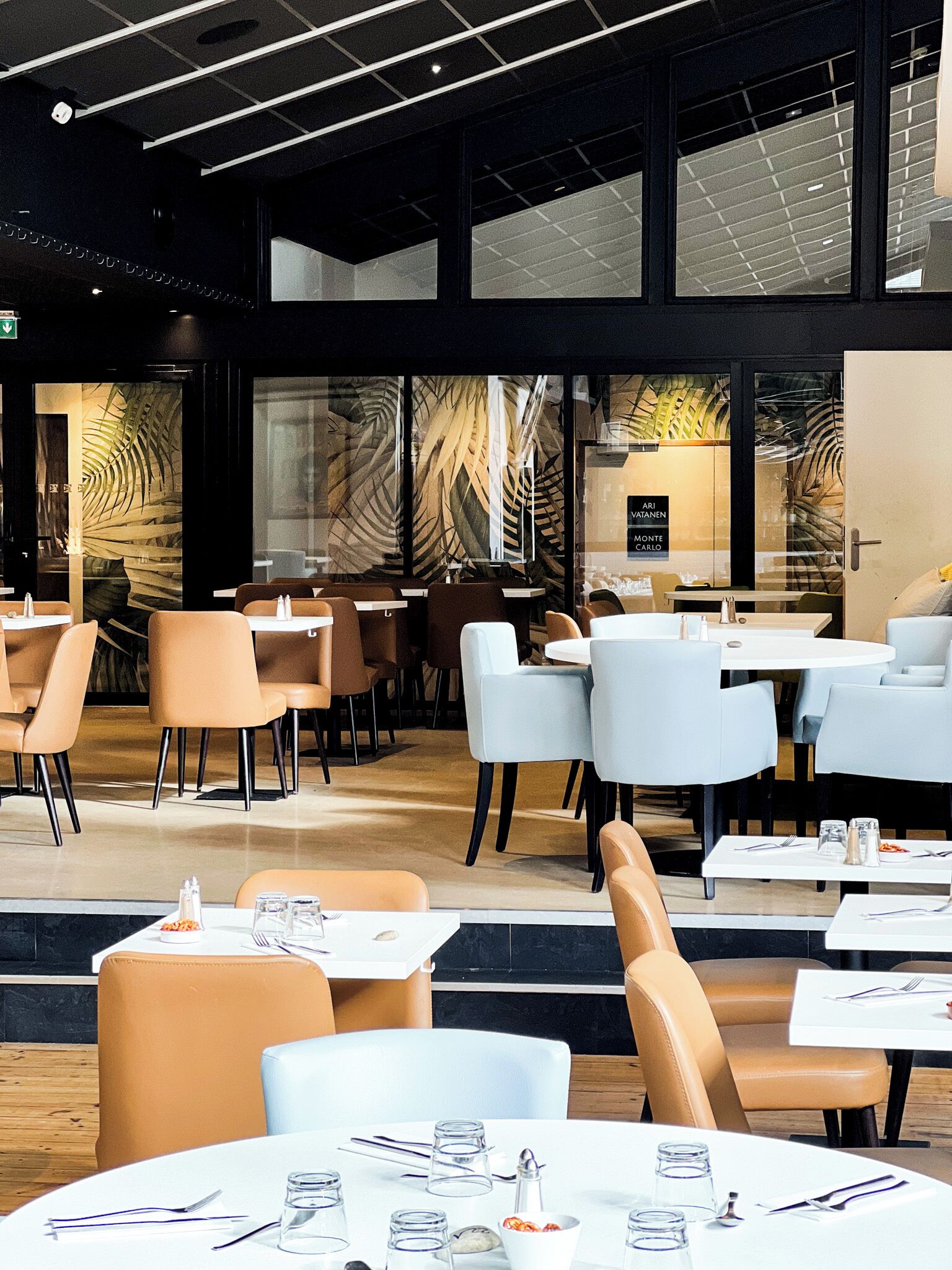 Breakfast, lunch and dinner served