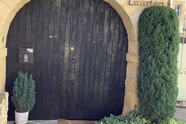Entrada de la propiedad