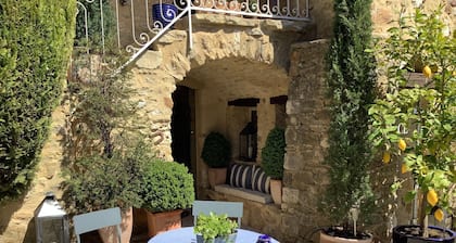 Maison d'hôtes La Cour des Lauriers