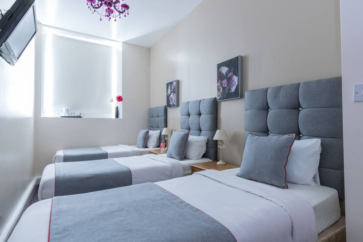 Standard Triple Room, Shared Bathroom
