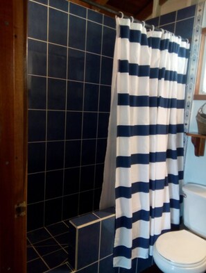 Cottage, 1 Queen Bed with Sofa bed, Beachfront | Bathroom - Carolyns Other House (Caye Caulker)