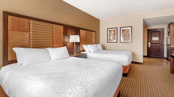 مكتب ومساحة عمل للكمبيوتر المحمول ومكواة/لوح كي وواي فاي مجانًا