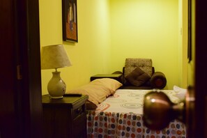Iron/ironing board, free WiFi