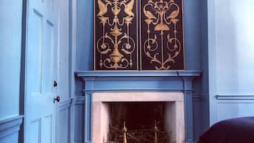 Standard Room, 1 Queen Bed, Non Smoking | 1 bedroom, Egyptian cotton sheets, premium bedding, down comforters