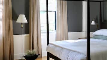 Superior Suite, 1 King Bed, Non Smoking | 1 bedroom, Egyptian cotton sheets, premium bedding, down comforters