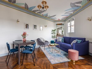 Luxury Apartment, Multiple Beds, City View | Living room | Flat-screen TV - Luxury 2 Bedroom Duplex - Beautiful Monument View (Paris)
