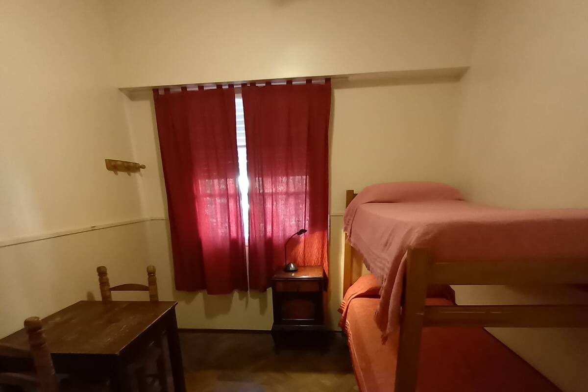 Classic Twin Room | In-room safe, WiFi (free), bed sheets