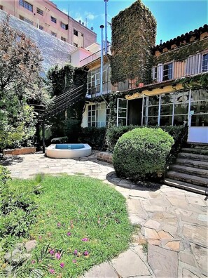 Terrace/patio - Alamo Hostel & Suites (Mendoza)