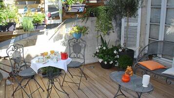 Standard Double Room, Terrace (1er étage ) | Miscellaneous