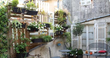 Une Chambre en Ville