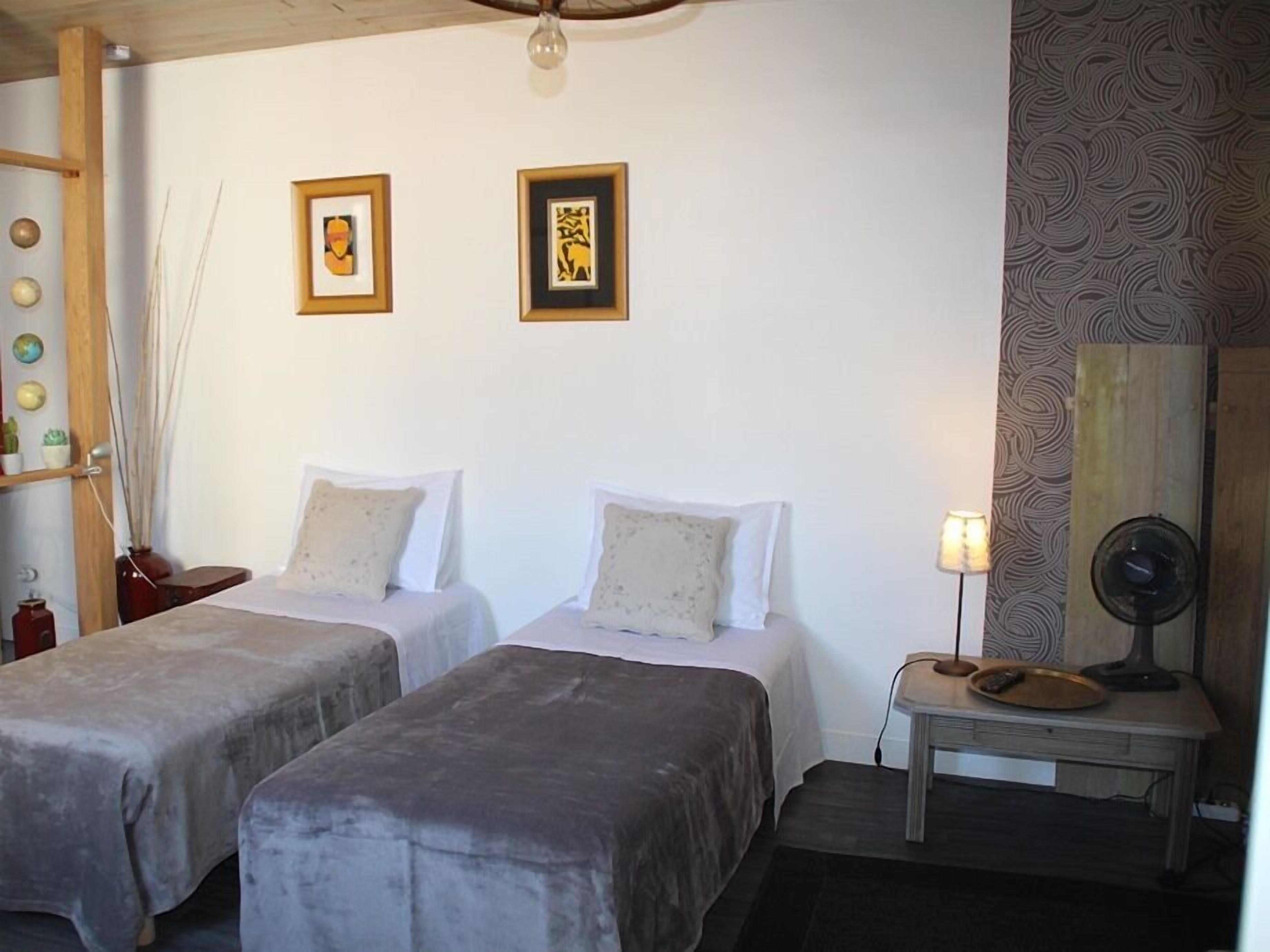 Habitación estándar con 1 cama doble o 2 individuales, terraza (2ème étage ) | Miscelánea