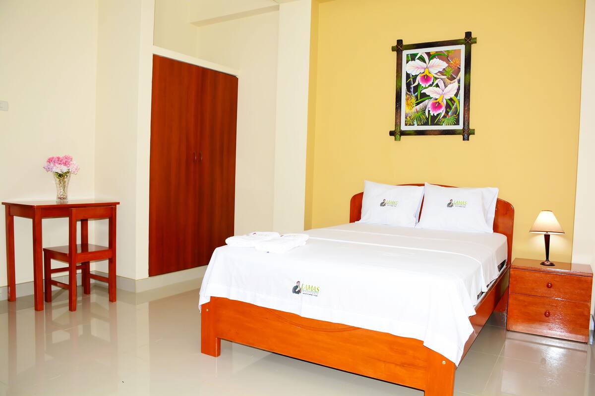 Double Room, 1 Queen Bed, Private Bathroom