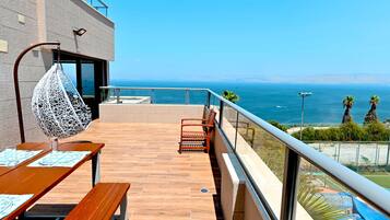 Apartemen Panorama, 2 kamar tidur, balkon, pemandangan laut | Balkon