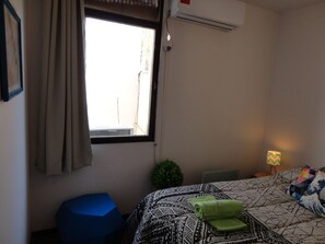 1 bedroom, desk, free rollaway beds, free WiFi - Beautiful Quiet Apartment Near Aristides (Mendoza)