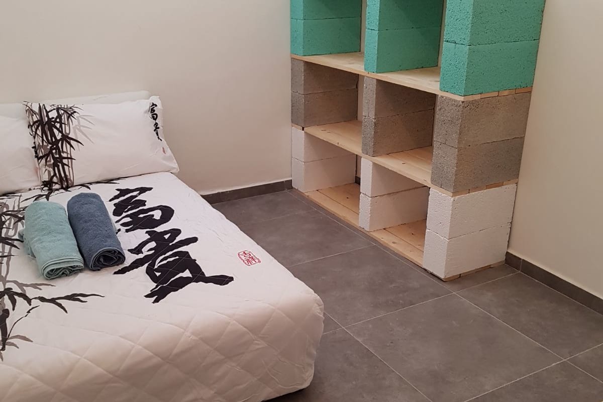 Wi-Fi gratuit, draps fournis