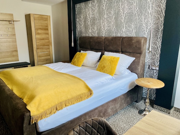 Deluxe Double Room, Private Bathroom