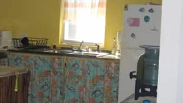 Cottage, Multiple Beds, Non Smoking | Private kitchen | Full-sized fridge, microwave, oven, stovetop