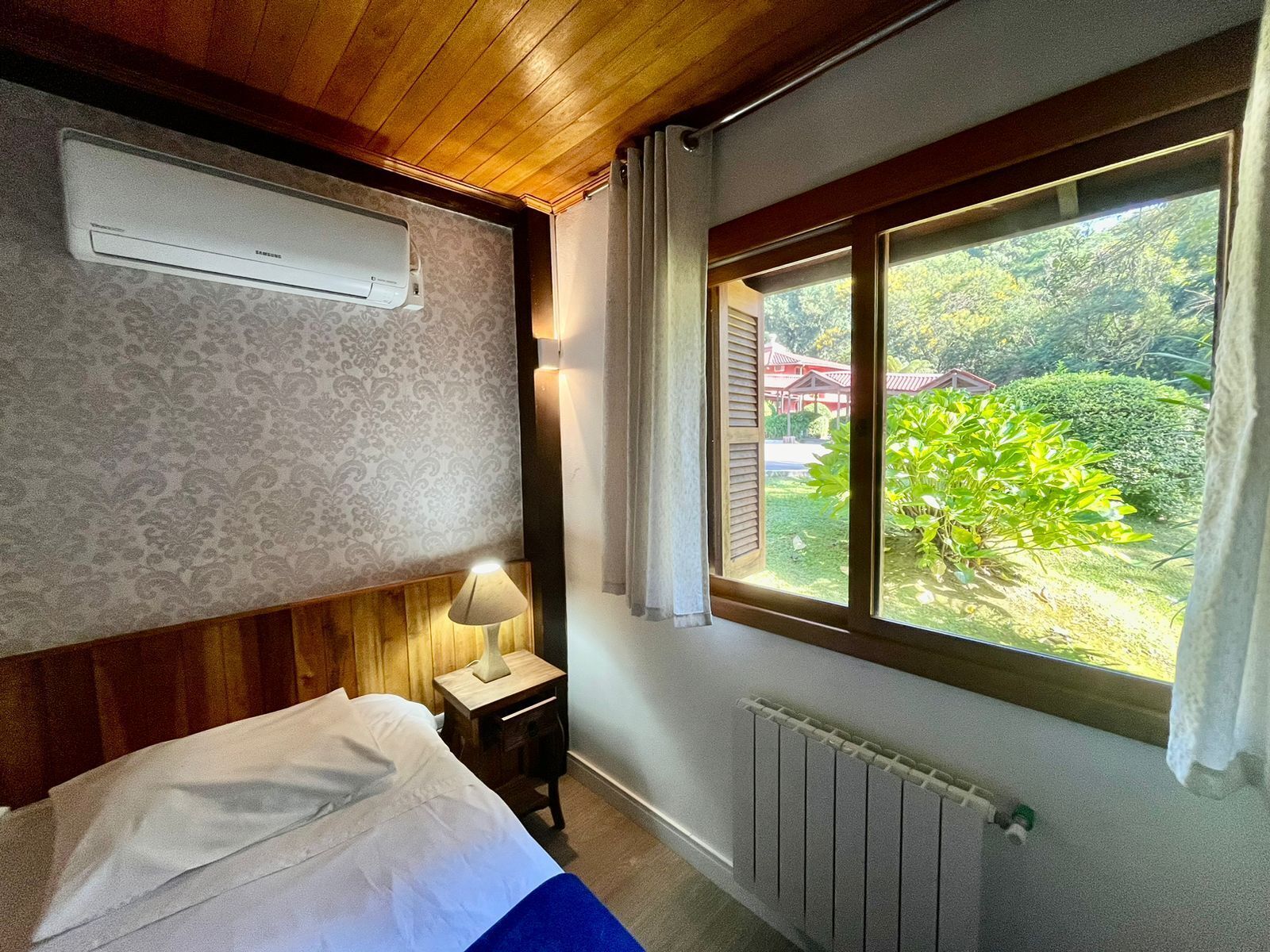 superior chalet | free wifi, bed sheets