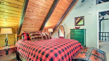 3 bedrooms, iron/ironing board, internet, bed sheets