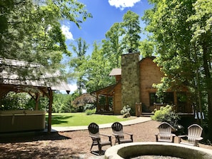 Property grounds - BEAUTIFUL & PEACEFUL LOG CABIN FIREPLACE, FIRE-PIT & HOT TUB (Hendersonville)