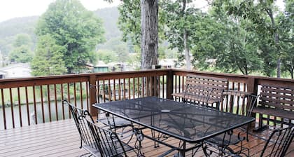 Lake Hamilton Rest, Relaxation, and Fun Seekers Welcome here!!!!