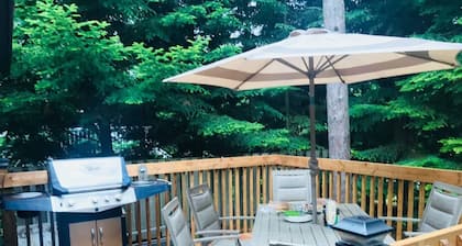 Yhteensä Renovated Sauble Beach Home