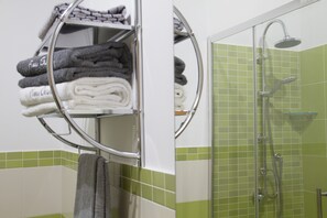 Hair dryer, towels, soap, shampoo - Moncada Houses at Quattro Canti (Palermo)