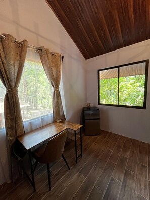 Quarto casal | Roupas de cama antialérgicas, Wi-Fi de cortesia, roupa de cama