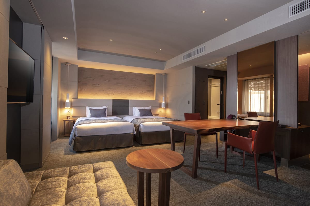 1 bedroom, in-room safe, laptop workspace, blackout curtains