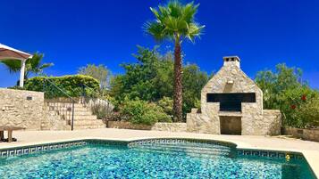 Piscine extérieure, piscine chauffée