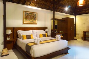 Family Villa, 3 Bedrooms | Minibar, in-room safe, desk, cribs/infant beds - Umamani Villa Bali (Ungasan)
