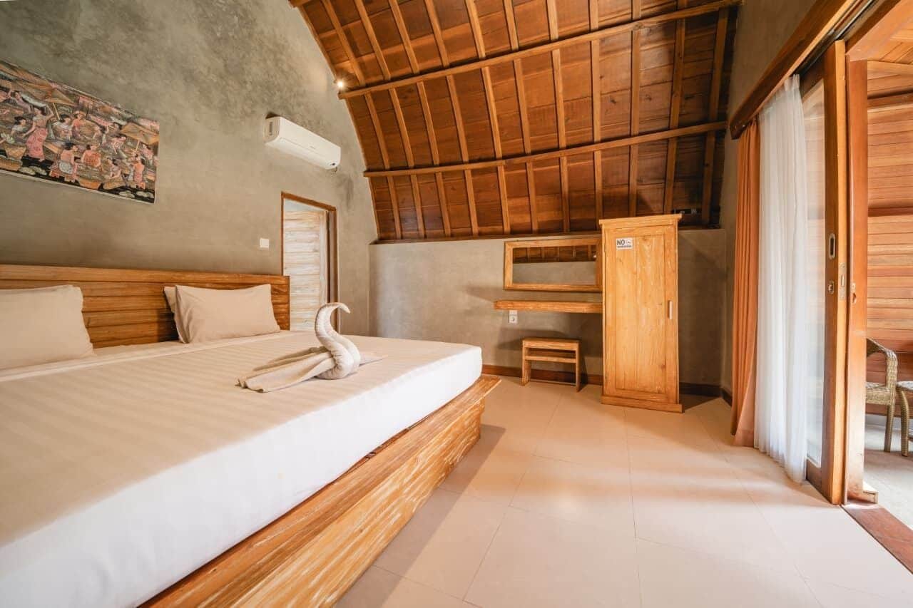 Classic Bungalow, 1 Bedroom, Smoking, Garden View | Minibar, Zimmersafe, Schreibtisch, Babybetten