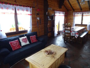 TV, fireplace, DVD player, table tennis