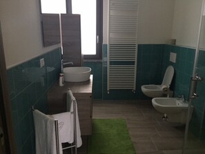 Hair dryer, towels