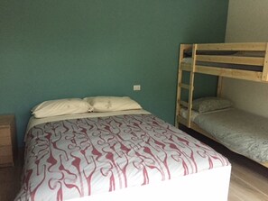 2 bedrooms, WiFi, bed sheets