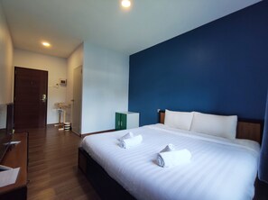 Free WiFi, bed sheets - Thyme Xeriscape Hostel (Kanchanaburi)