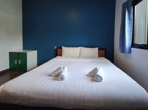 Deluxe Double Room, Private Bathroom | Free WiFi, bed sheets - Thyme Xeriscape Hostel (Kanchanaburi)