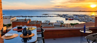 Golden Sunset Views | Panoramic terrace over the bay of Roses | 7 guests