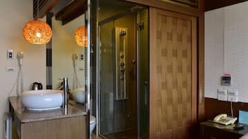 Comfort Double Room, 1 Double Bed, Non Smoking | Desk, blackout drapes, free WiFi