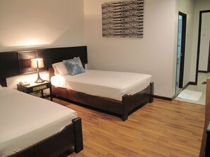 Standard Twin Room | Minibar, blackout drapes, rollaway beds, free WiFi