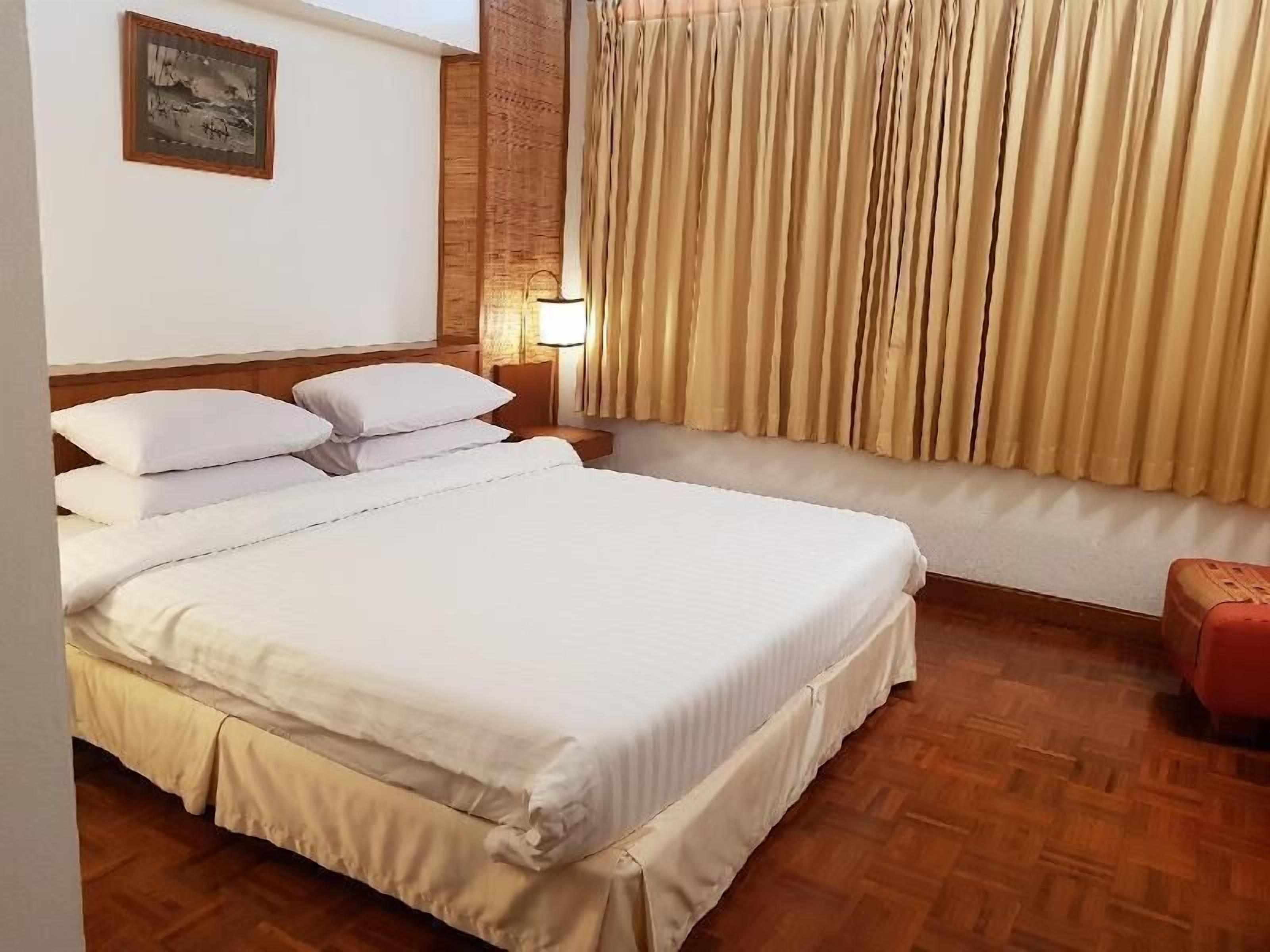Minibar, cortinas blackout, camas extra y wifi gratis 