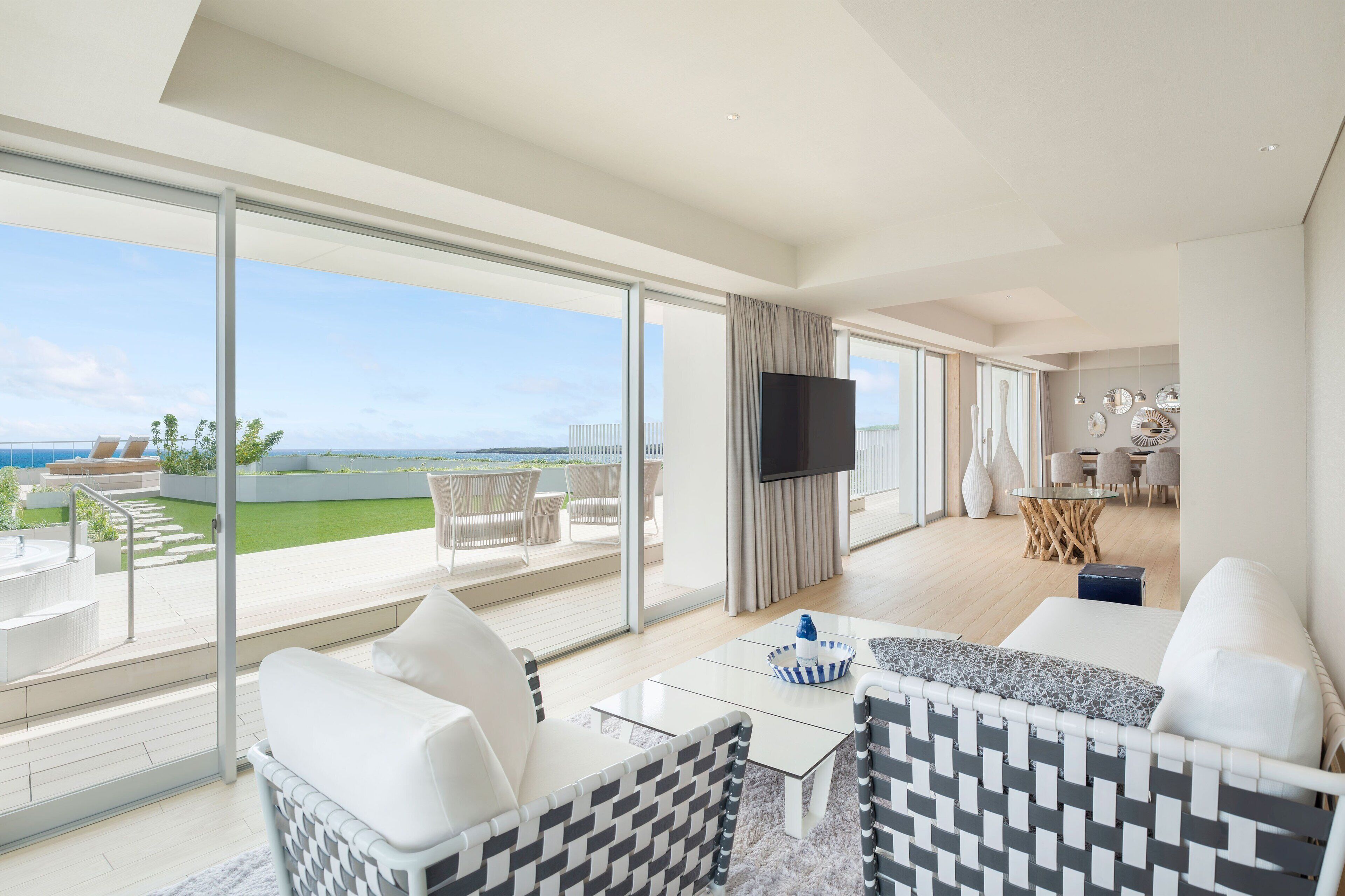 presidential suite, 1 king bed, non smoking, oceanfront (balcony) | 1 bedroom, minibar, in-room safe, free cots/infant beds